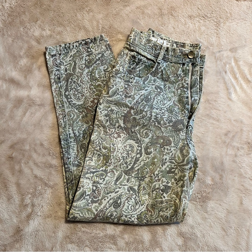 VINTAGE Women’s Bonjour Paisley Patterned Jeans